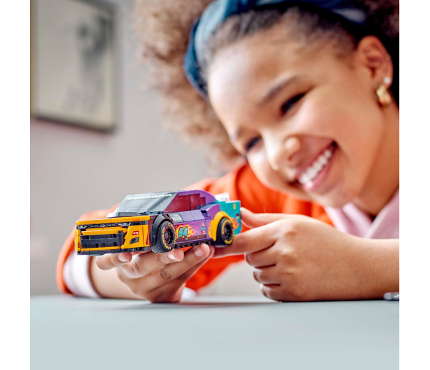 LEGO Speed Champions 76935 NASCAR® Next Gen Chevrolet Camaro ZL1 - 1266187 - zdjęcie 6
